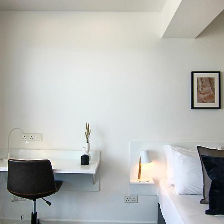 Phaedrus Living: Luxury Suite Nicosia 505 Екстериор снимка