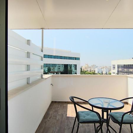 Phaedrus Living: Luxury Suite Nicosia 505 Екстериор снимка