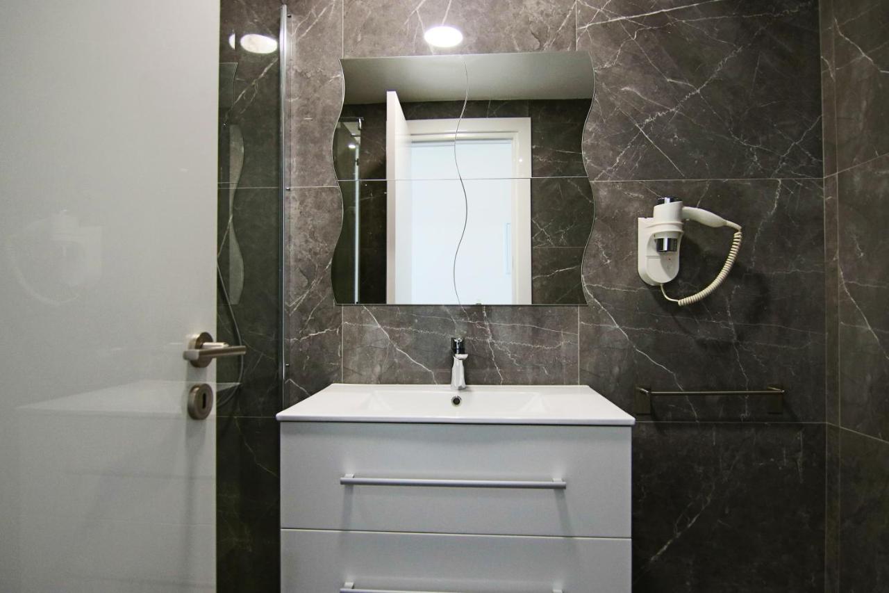 Phaedrus Living: Luxury Suite Nicosia 505 Екстериор снимка